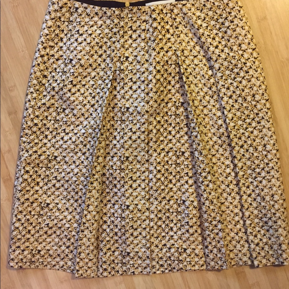 Banana Republic 100% silk skirt